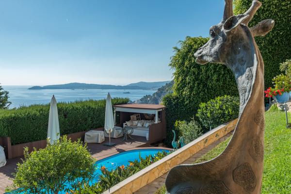Vente Villa de luxe Cap-d'Ail 5 Pièces 150 m²