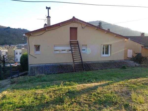 Maison de ville, 5 chambres ou 2 appartements, avec terrrain