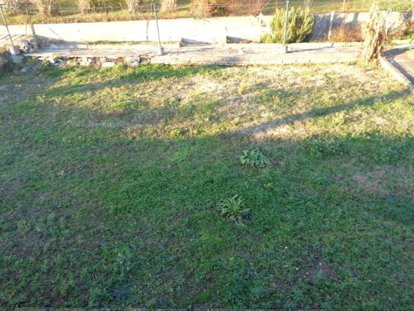 Maison de ville, 5 chambres ou 2 appartements, avec terrrain