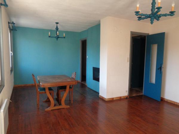 Maison de ville, 5 chambres ou 2 appartements, avec terrrain