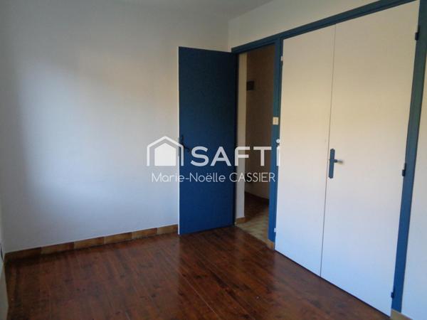 Maison de ville, 5 chambres ou 2 appartements, avec terrrain