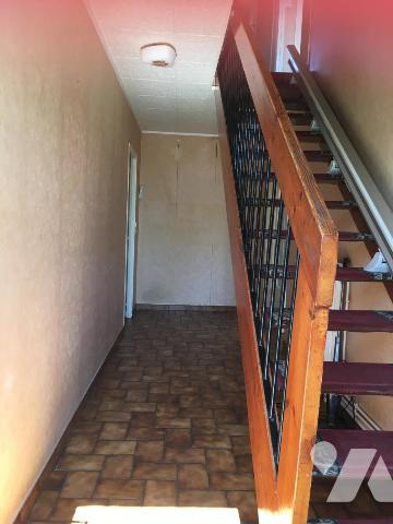 MAISON D'HABITATION A RAFRAICHIR à Proximitée du CENTRE HOSPITALIER, CENTRE COMMERCIAL et LYCÉE