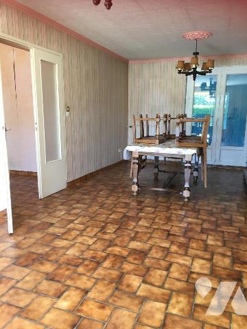 MAISON D'HABITATION A RAFRAICHIR à Proximitée du CENTRE HOSPITALIER, CENTRE COMMERCIAL et LYCÉE