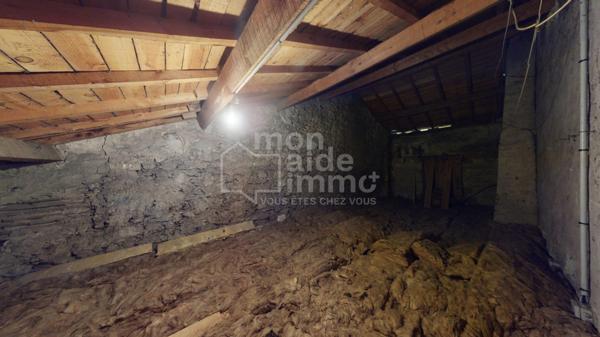 Agréable maison de ville, jardin, piscine, cave et garage