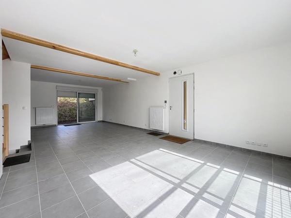 Maison neuve 4 chambres avec sous-sol et garage