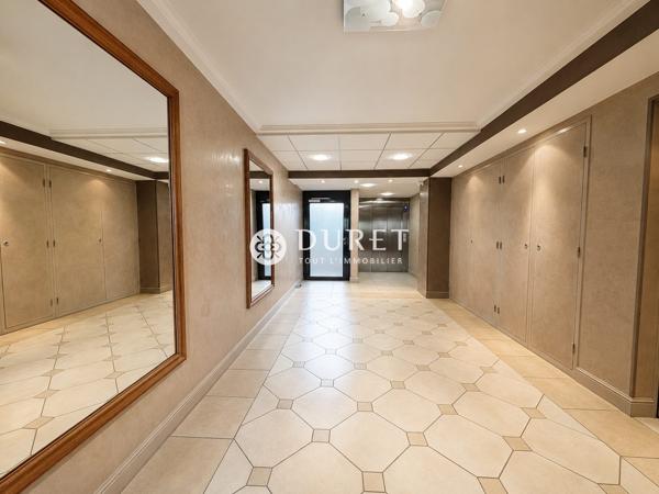 Appartement T3 de standing avec ascenseur, balcon et garage en hyper-centre de Challans