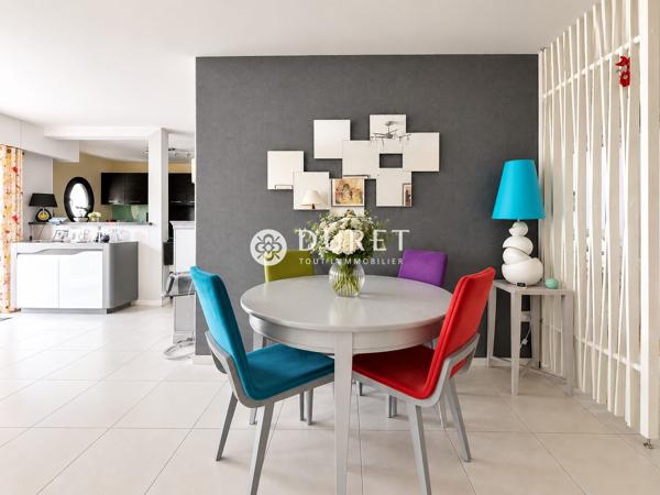 Appartement T3 de standing avec ascenseur, balcon et garage en hyper-centre de Challans