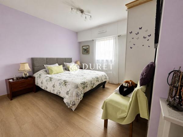 Appartement T3 de standing avec ascenseur, balcon et garage en hyper-centre de Challans