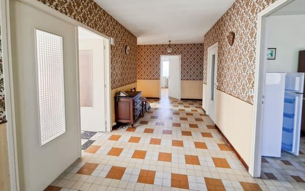 Maison à vendre    4 pièces •  Bessens