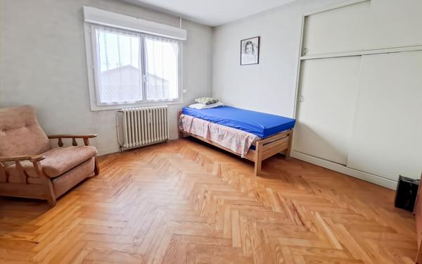 Maison à vendre    4 pièces •  Bessens