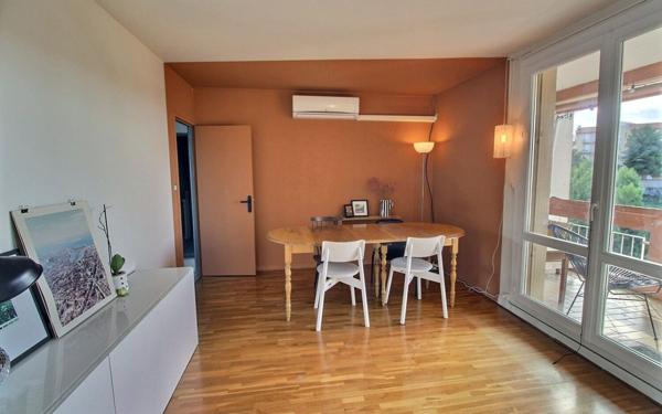 Appartement à vendre    5 pièces • 97 m2 Marseille 11