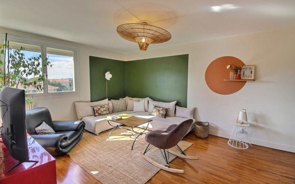 Appartement à vendre    5 pièces • 97 m2 Marseille 11