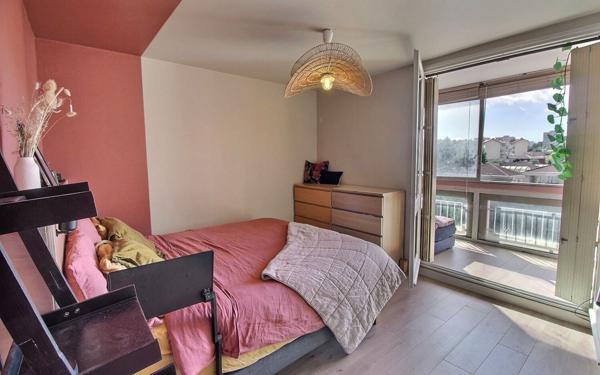 Appartement à vendre    5 pièces • 97 m2 Marseille 11