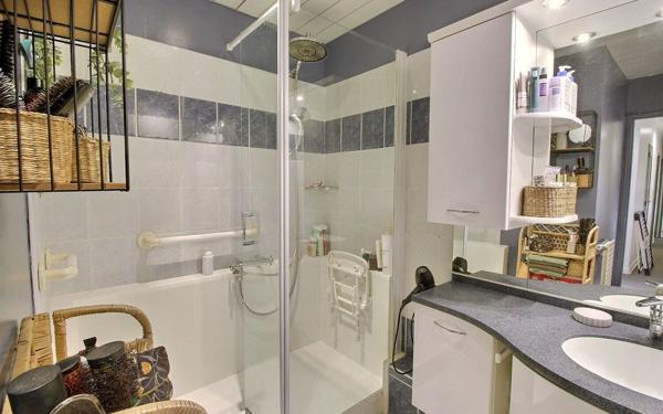 Appartement à vendre    5 pièces • 97 m2 Marseille 11