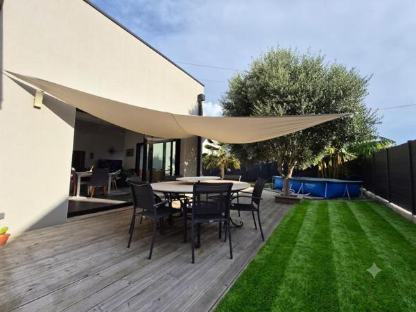 Superbe maison de plain pied  / 5 pièces 137 m2 sur terrain de 505 m² clos