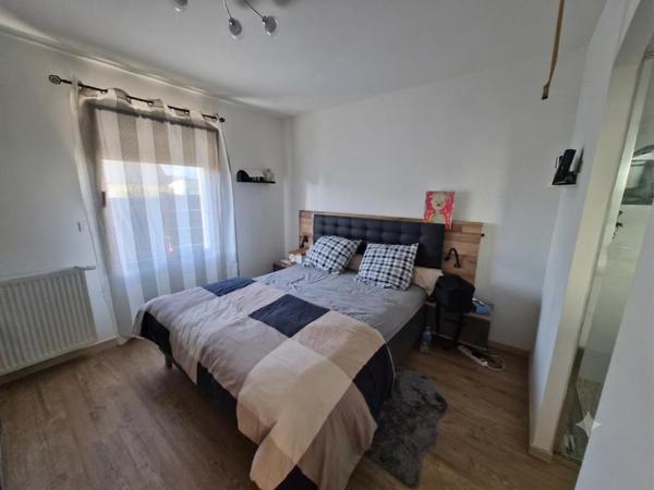 Superbe maison de plain pied  / 5 pièces 137 m2 sur terrain de 505 m² clos