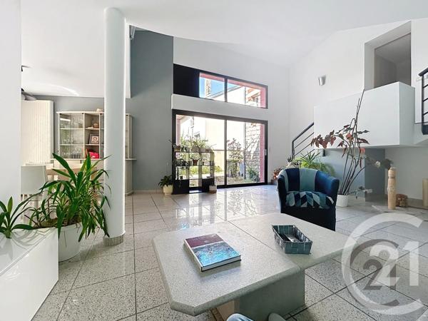 Maison à vendre  9 pièces - 200 m 2   CHALONS EN CHAMPAGNE  - 51