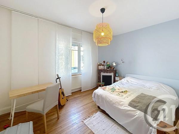 Maison à vendre  9 pièces - 200 m 2   CHALONS EN CHAMPAGNE  - 51
