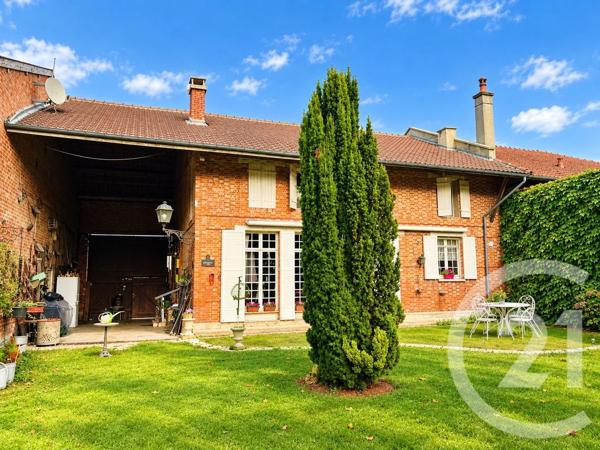 Maison à vendre  9 pièces - 200 m 2   CHALONS EN CHAMPAGNE  - 51