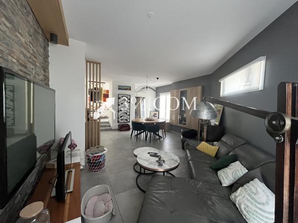 Appartement
                                                                                                                                                                                                                                                                                                                        5 pièce(s)                                                                                                                                                                                                          3 chambre(s)                                                                                                                                                                                                          123  m²