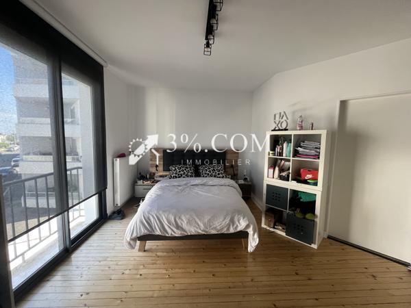 Appartement
                                                                                                                                                                                                                                                                                                                        5 pièce(s)                                                                                                                                                                                                          3 chambre(s)                                                                                                                                                                                                          123  m²