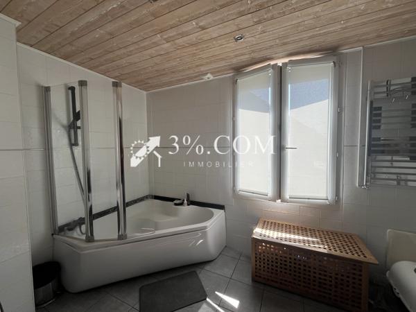 Appartement
                                                                                                                                                                                                                                                                                                                        5 pièce(s)                                                                                                                                                                                                          3 chambre(s)                                                                                                                                                                                                          123  m²