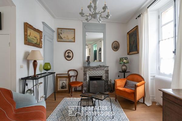 Maison bourgeoise et sa dépendance de charme subtilement rénovées