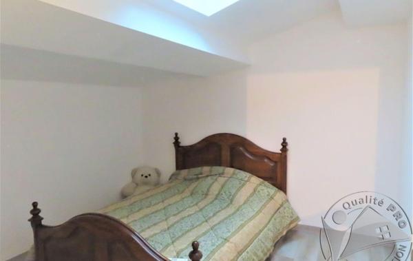 Vente Maison en pierre de ville avec garage rénové(e) Podensac   