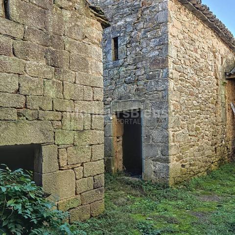 Mas avec dépendances, terrain 5 ha