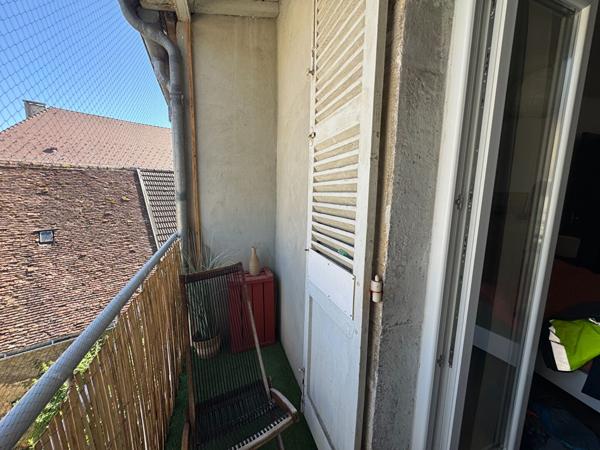 Appartement Lons-Le-Saunier / 2 pièces / 1 chambre / balcon 62.73 m²