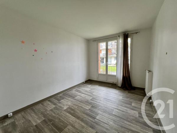 Appartement F5 à vendre  5 pièces - 94,81 m2 BEAUCHAMP - 95