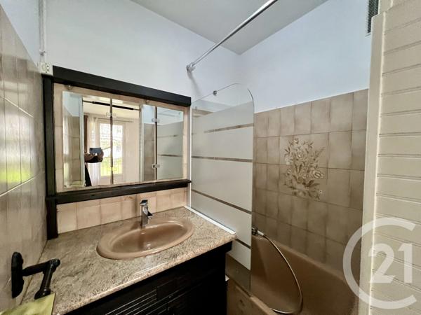 Appartement F5 à vendre  5 pièces - 94,81 m2 BEAUCHAMP - 95