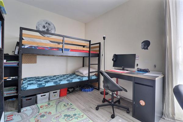 Appartement  vue basilique 4 pièces+ balcon + cave + gardien