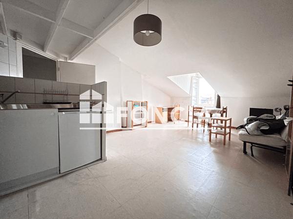 Location Studio meublé 21.31 m² - 7 RUE DE L'EVESCOT La Rochelle 17000