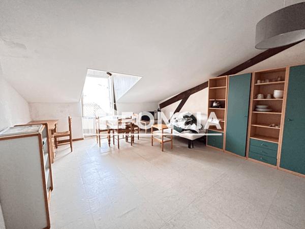 Location Studio meublé 21.31 m² - 7 RUE DE L'EVESCOT La Rochelle 17000