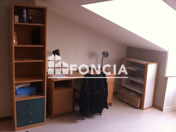 Location Studio meublé 21.31 m² - 7 RUE DE L'EVESCOT La Rochelle 17000