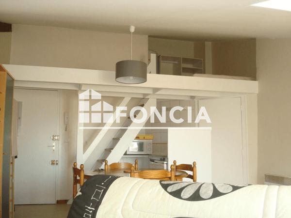 Location Studio meublé 21.31 m² - 7 RUE DE L'EVESCOT La Rochelle 17000