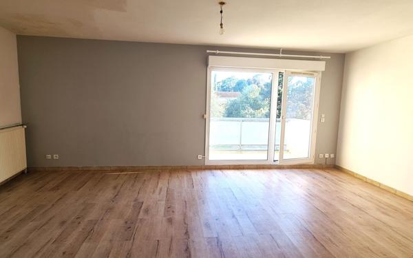 Appartement à louer    4 pièces • 93,43 m2 Sérézin-du-Rhône
