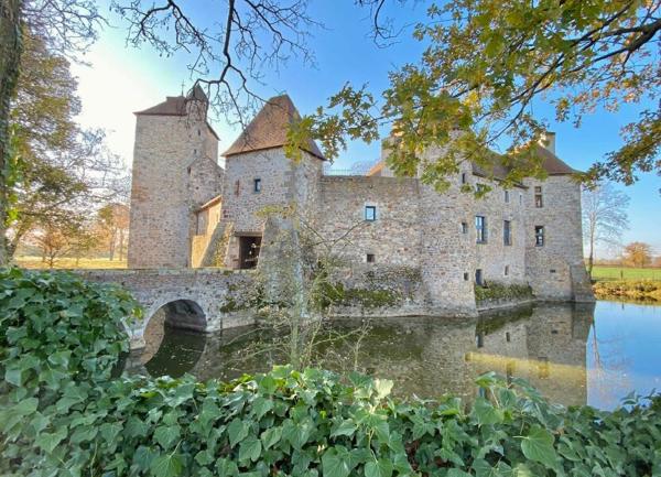 Maison à vendre    5 pièces •  Doyet