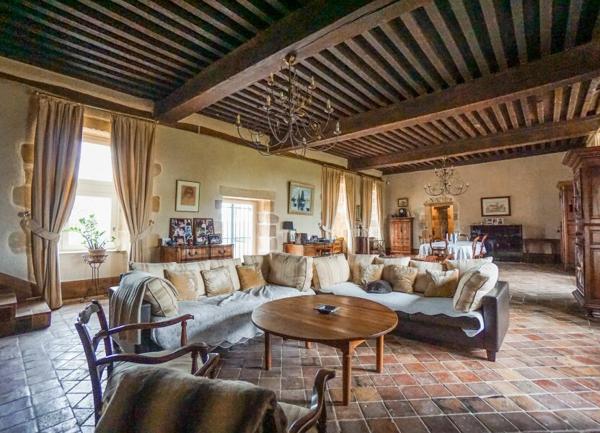 Maison à vendre    5 pièces •  Doyet