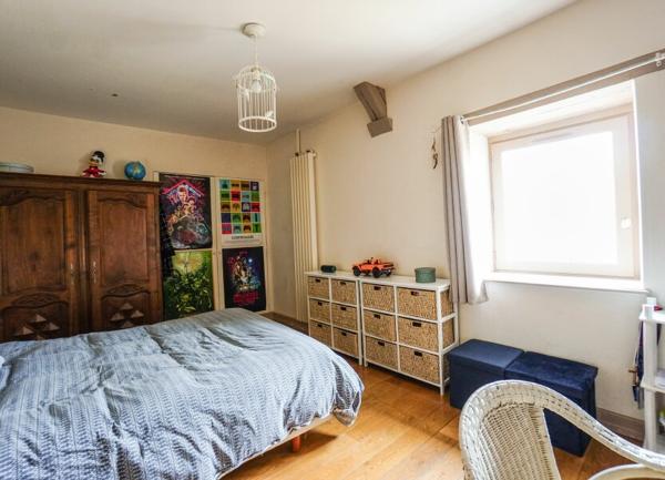 Maison à vendre    5 pièces •  Doyet