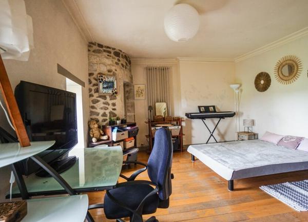 Maison à vendre    5 pièces •  Doyet