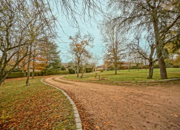 Maison à vendre    5 pièces •  Doyet