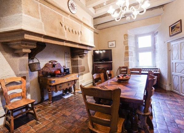 Maison à vendre    5 pièces •  Doyet