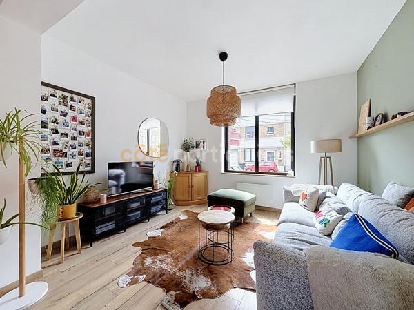 Vente
                Maison90 m² - 4 Pièces -
                    HAZEBROUCK (59190)