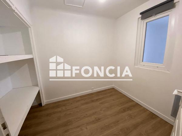 Location Maison 4 pièces 73.14 m² - 10 PLACE ALFRED RADIGOIS Saint Sebastien Sur Loire 44230