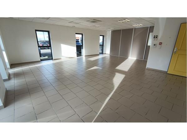 Local commercial - SAVIGNEUX