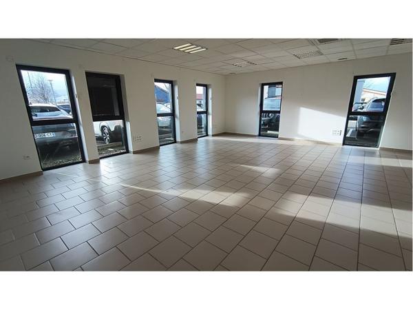 Local commercial - SAVIGNEUX