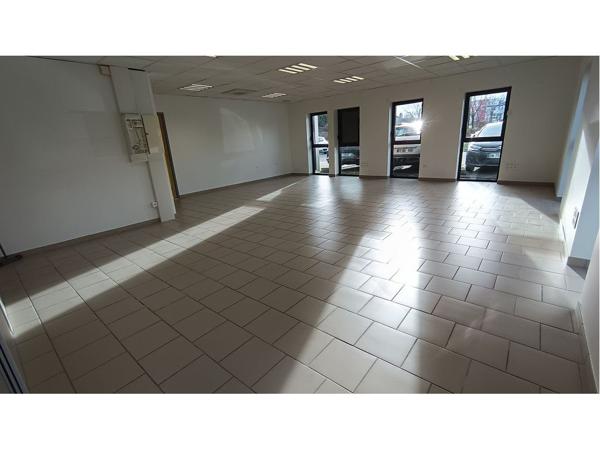 Local commercial - SAVIGNEUX