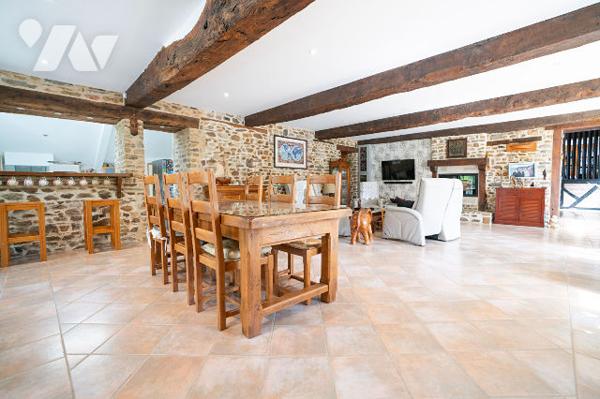 NOUVEAUTE - PIRÉ-CHANCÉ - PROPRIETE DE CARACTERE - LONGERE 250M²